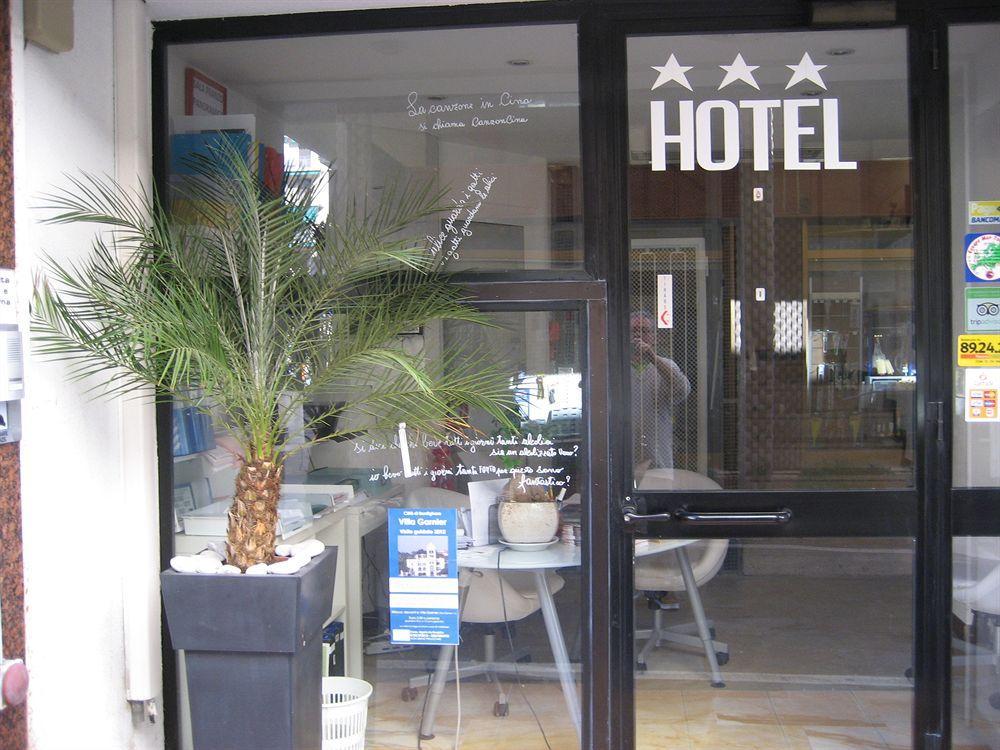 Hotel Duarte Бордигера Экстерьер фото